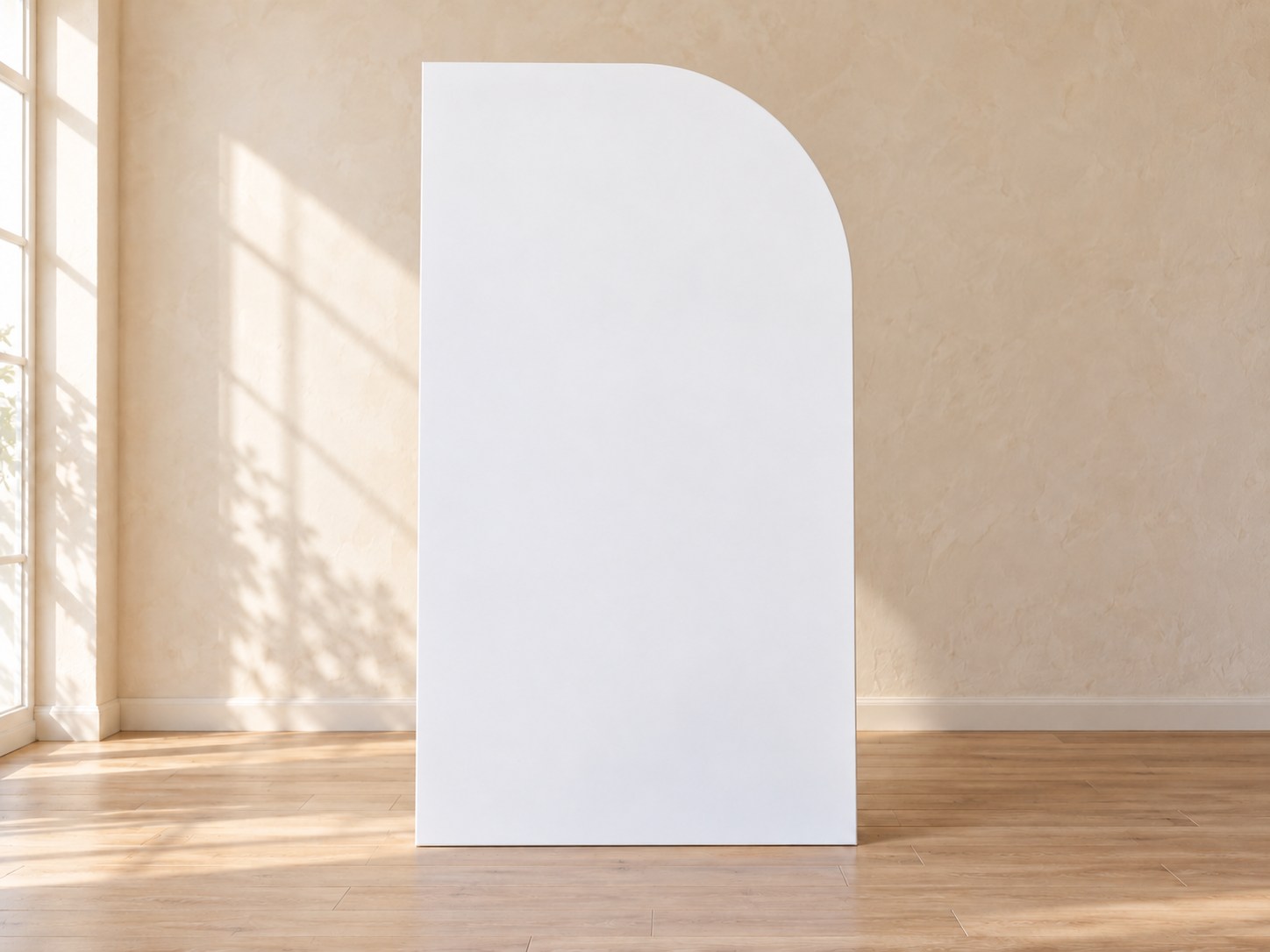 White blank backdrop with a rounded top-right corner and square top-left corner